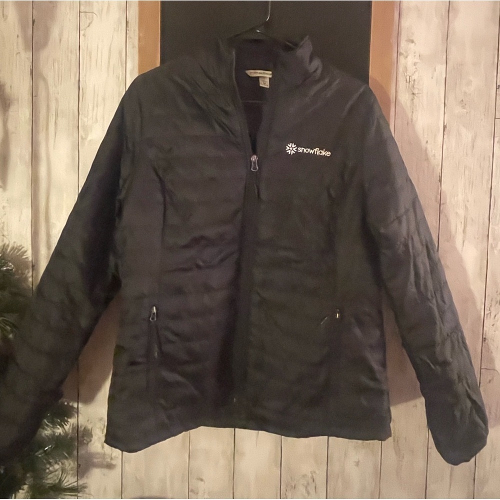 Black lightweight Port Authority Women’s M jacket with pockets